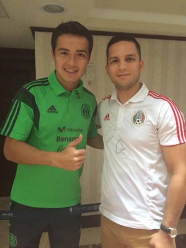 10721380_808751749189793_1944180849_n